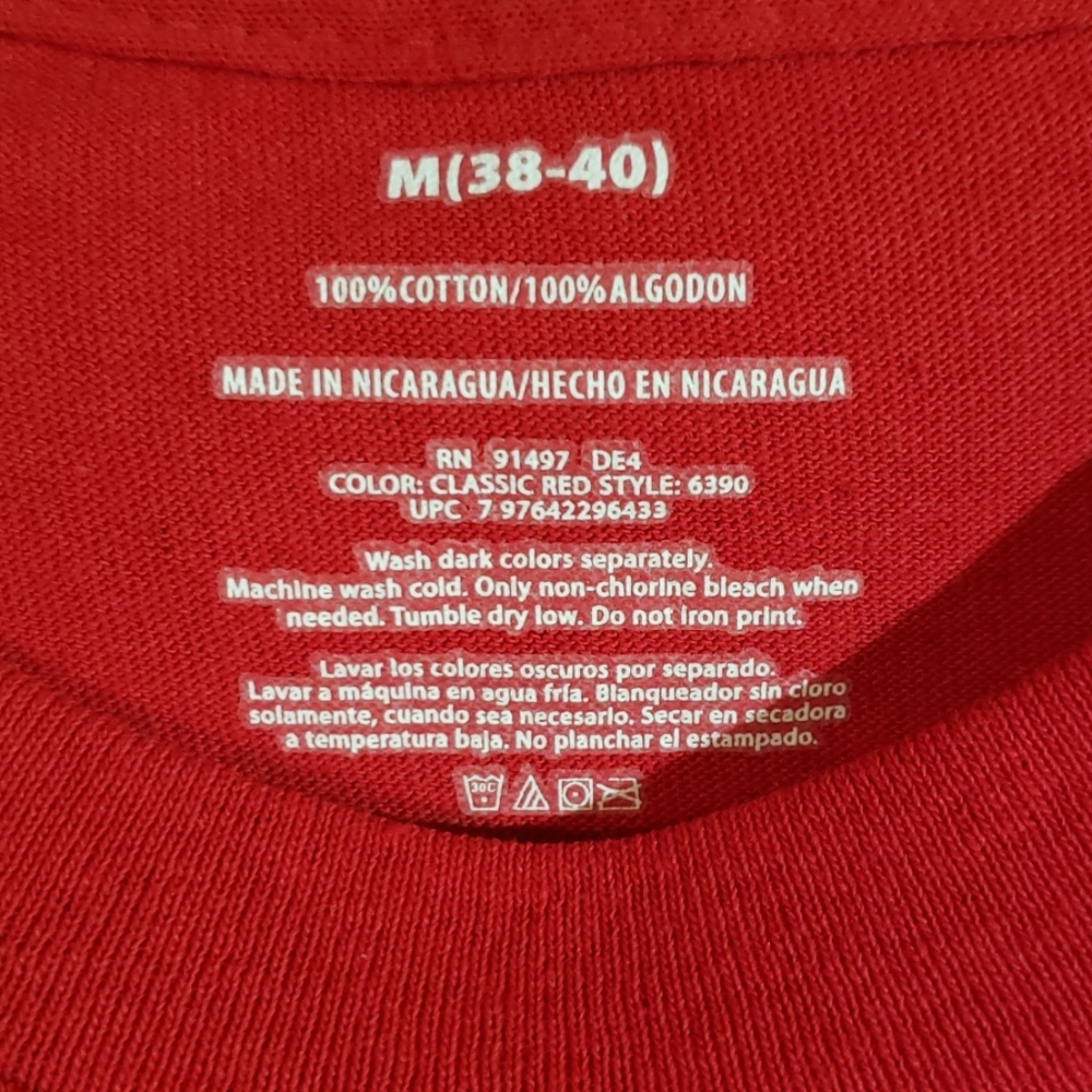 CHRISTMAS TEE👈👀 - Picture 3 of 3